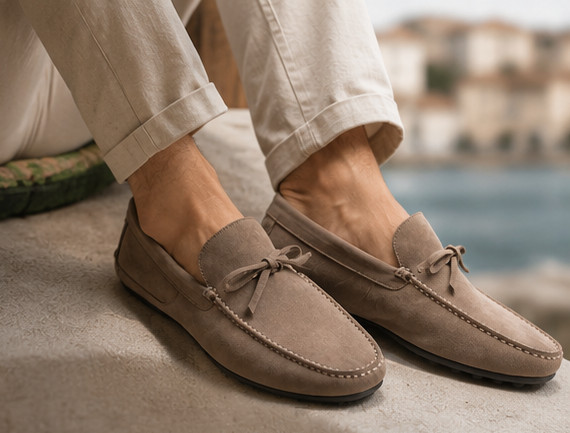 Max Lemari worn